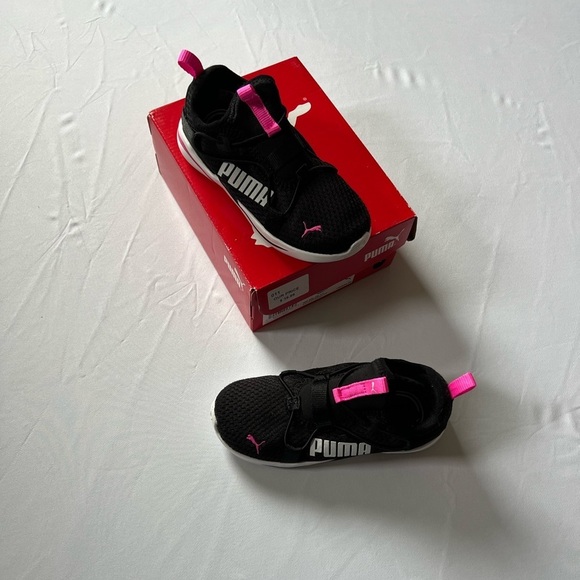 Puma Rift slip on shoes infant in black and pink new in box - Picture 1 of 6